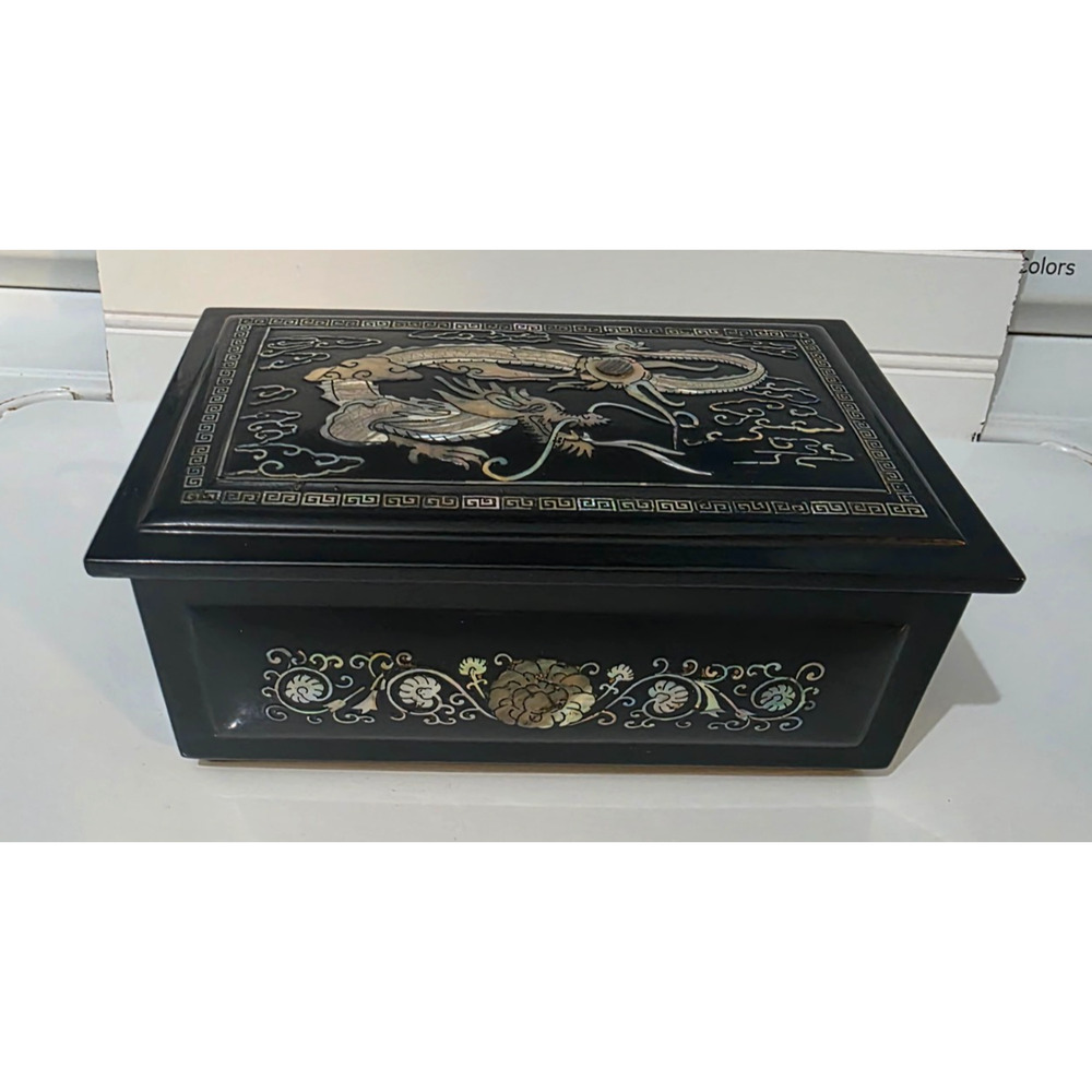 Vintage Black Lacquer With Mother Of Pearl Inlay Jewelry Box With Dragon 8 3/4"